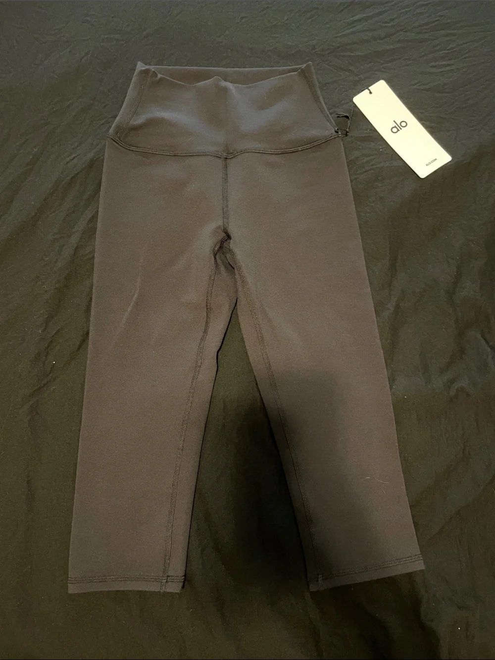 High-waist airbrush capri